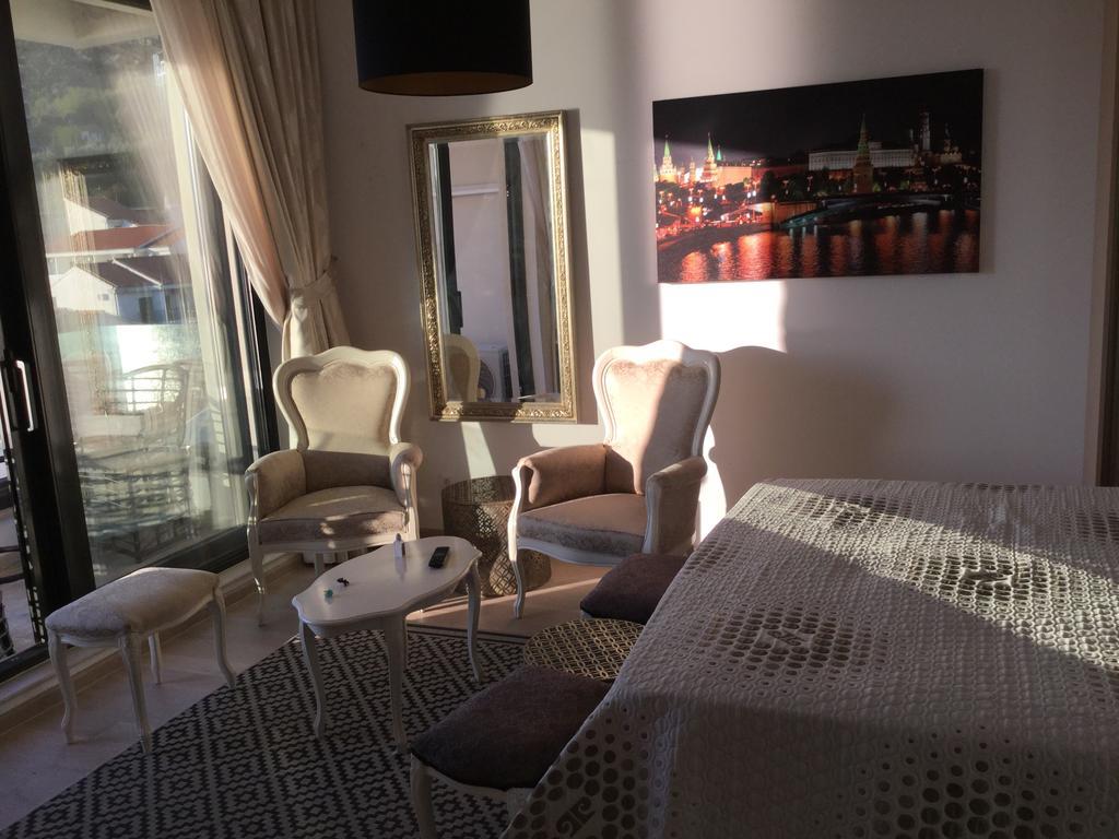 Apartment Sunset Rafailovici Ngoại thất bức ảnh