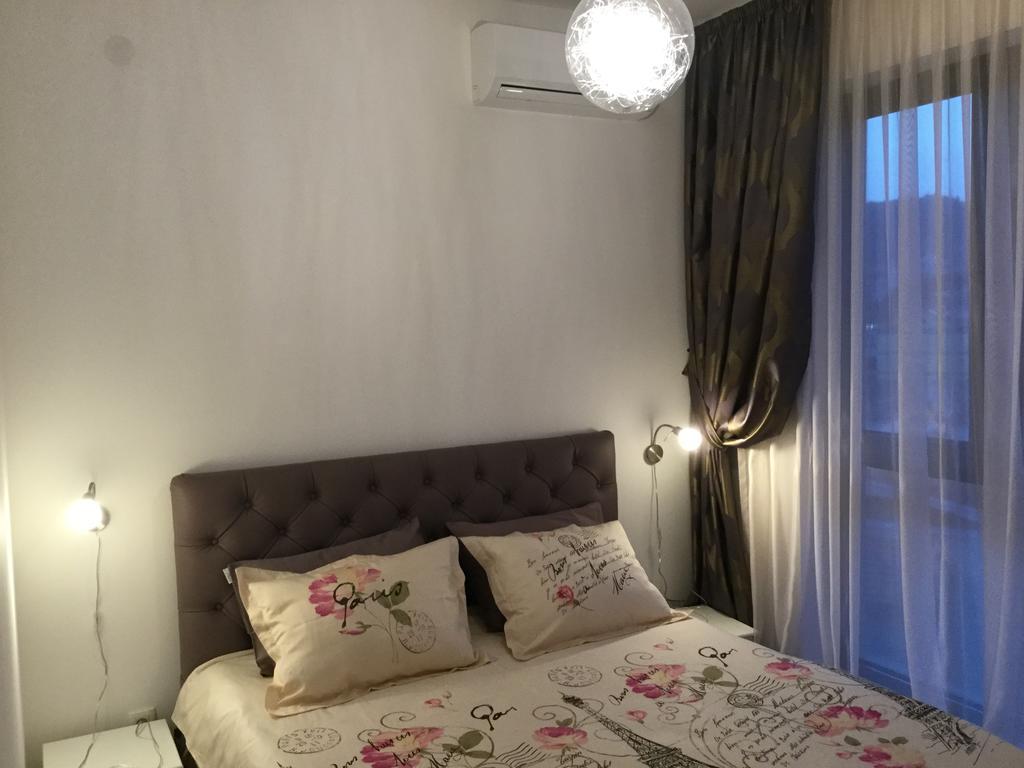 Apartment Sunset Rafailovici Ngoại thất bức ảnh