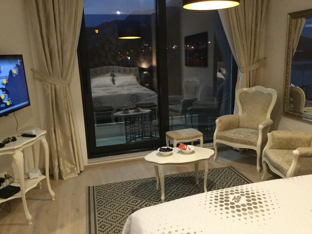Apartment Sunset Rafailovici Ngoại thất bức ảnh